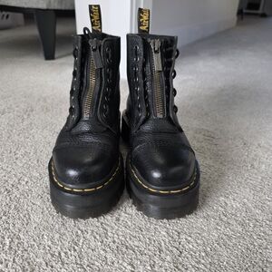 Dr. Martens Sinclair Black Leather Platform Boots-US 7L;EU38/UK 5 –Exc Condition